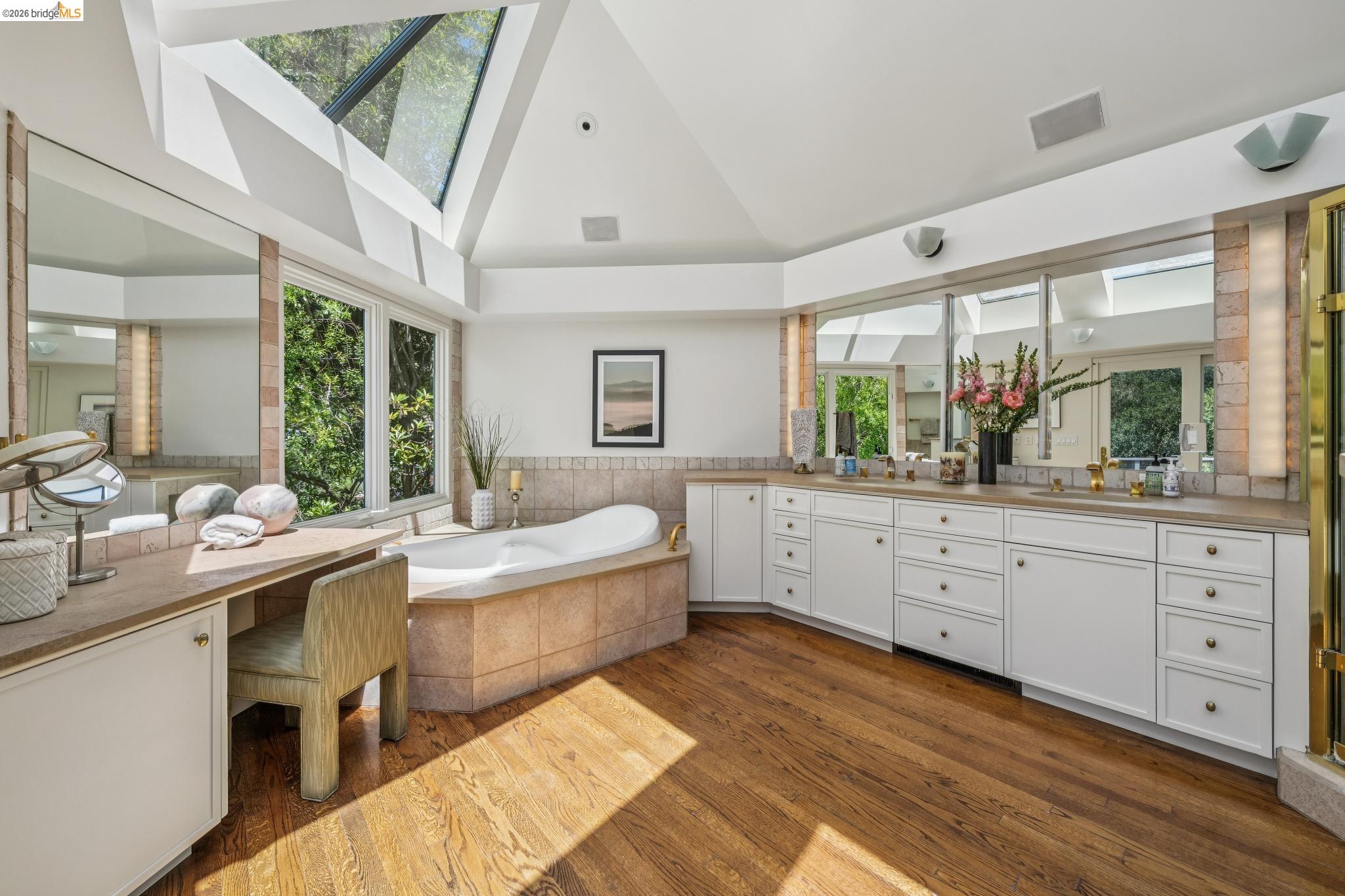 2223 Tunnel Road Oakland, CA 94611 - Photo 29 of 61