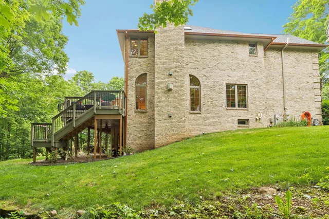 $1,285,000 | W332S9291 Red Brae Drive, Mukwonago, WI 53149