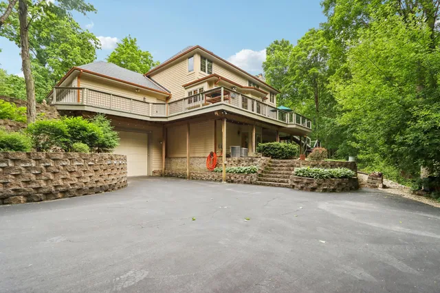 $1,285,000 | W332S9291 Red Brae Drive, Mukwonago, WI 53149