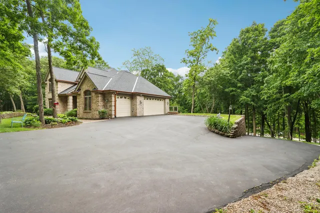 $1,285,000 | W332S9291 Red Brae Drive, Mukwonago, WI 53149