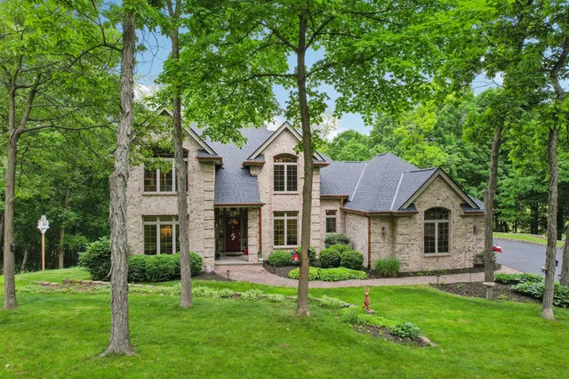 $1,285,000 | W332S9291 Red Brae Drive, Mukwonago, WI 53149