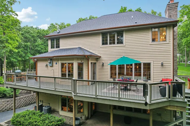 $1,285,000 | W332S9291 Red Brae Drive, Mukwonago, WI 53149