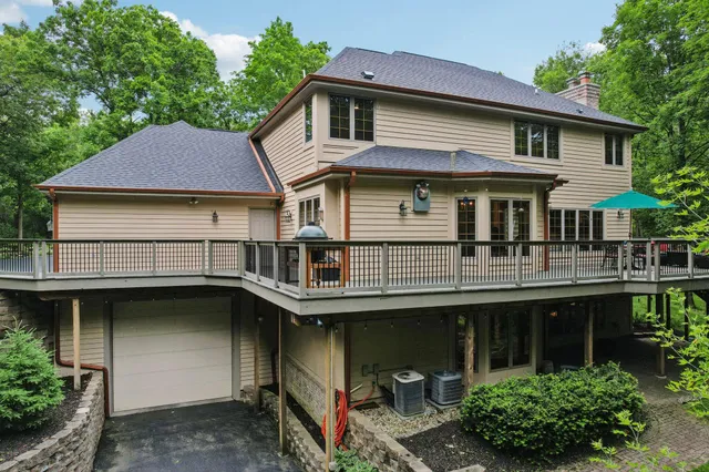 $1,285,000 | W332S9291 Red Brae Drive, Mukwonago, WI 53149
