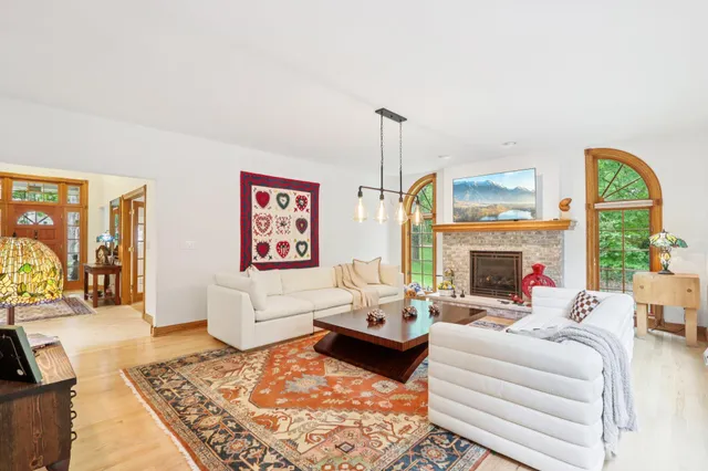 $1,285,000 | W332S9291 Red Brae Drive, Mukwonago, WI 53149