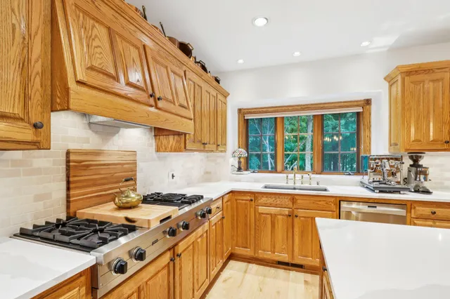 $1,285,000 | W332S9291 Red Brae Drive, Mukwonago, WI 53149