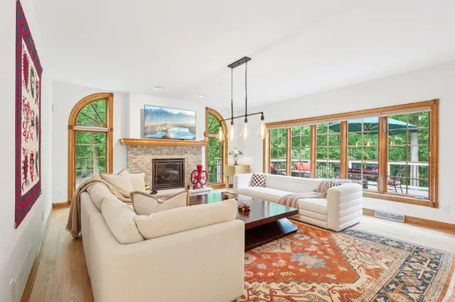 $1,285,000 | W332S9291 Red Brae Drive, Mukwonago, WI 53149