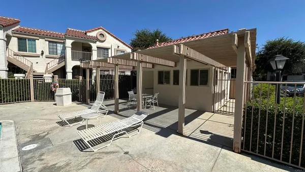 $2,300 | 13062 Wimberly Square, San Diego, CA 92128