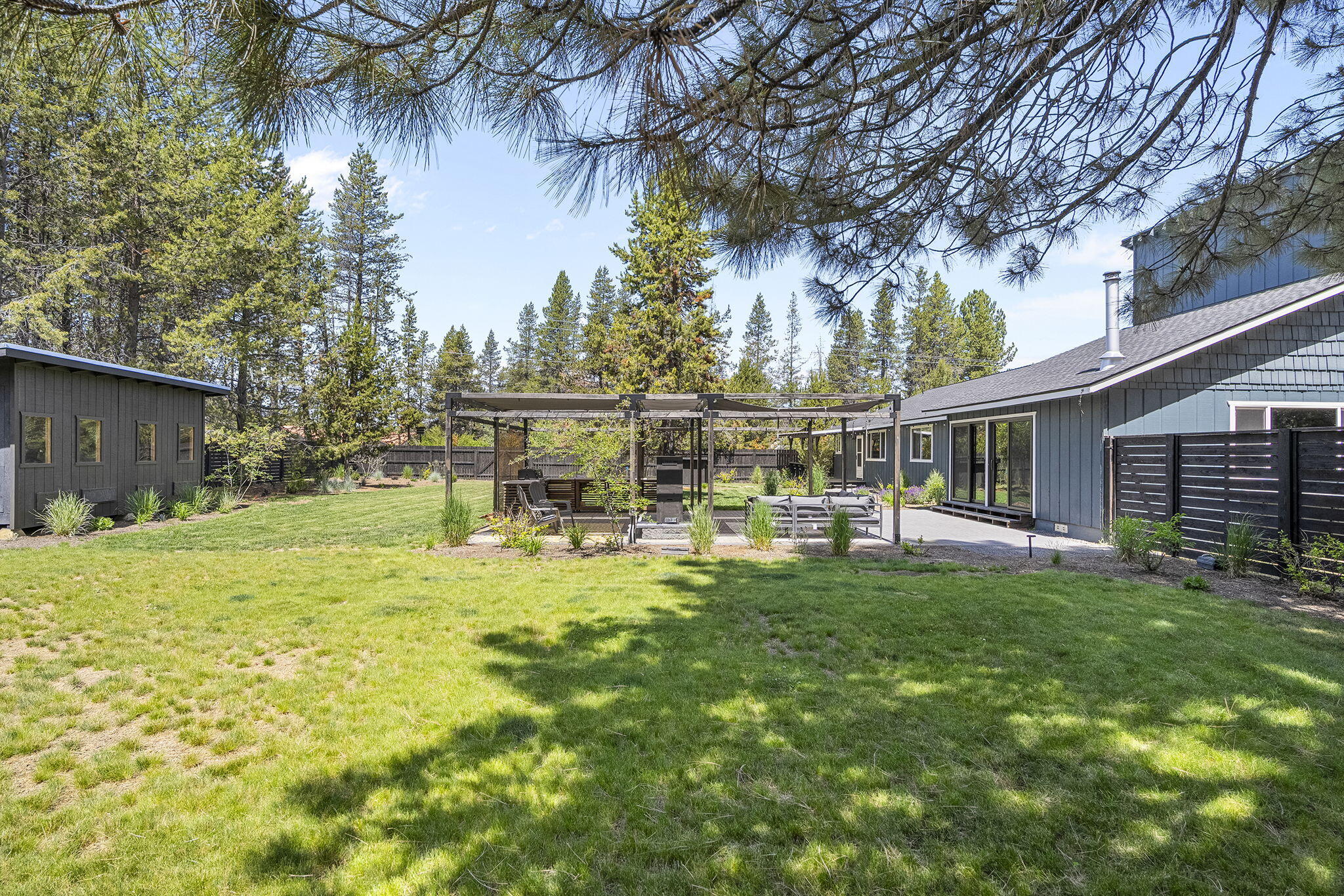 55050 Huntington Road Bend, OR 97707 - Photo 23 of 50 Gallery Image 23
