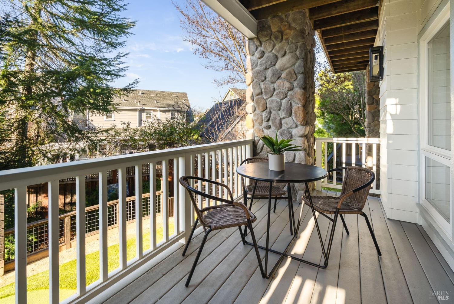 384 Arabian Way Healdsburg, CA 95448 - Photo 43 of 65 Downstairs bedroom 3/Office balcony.