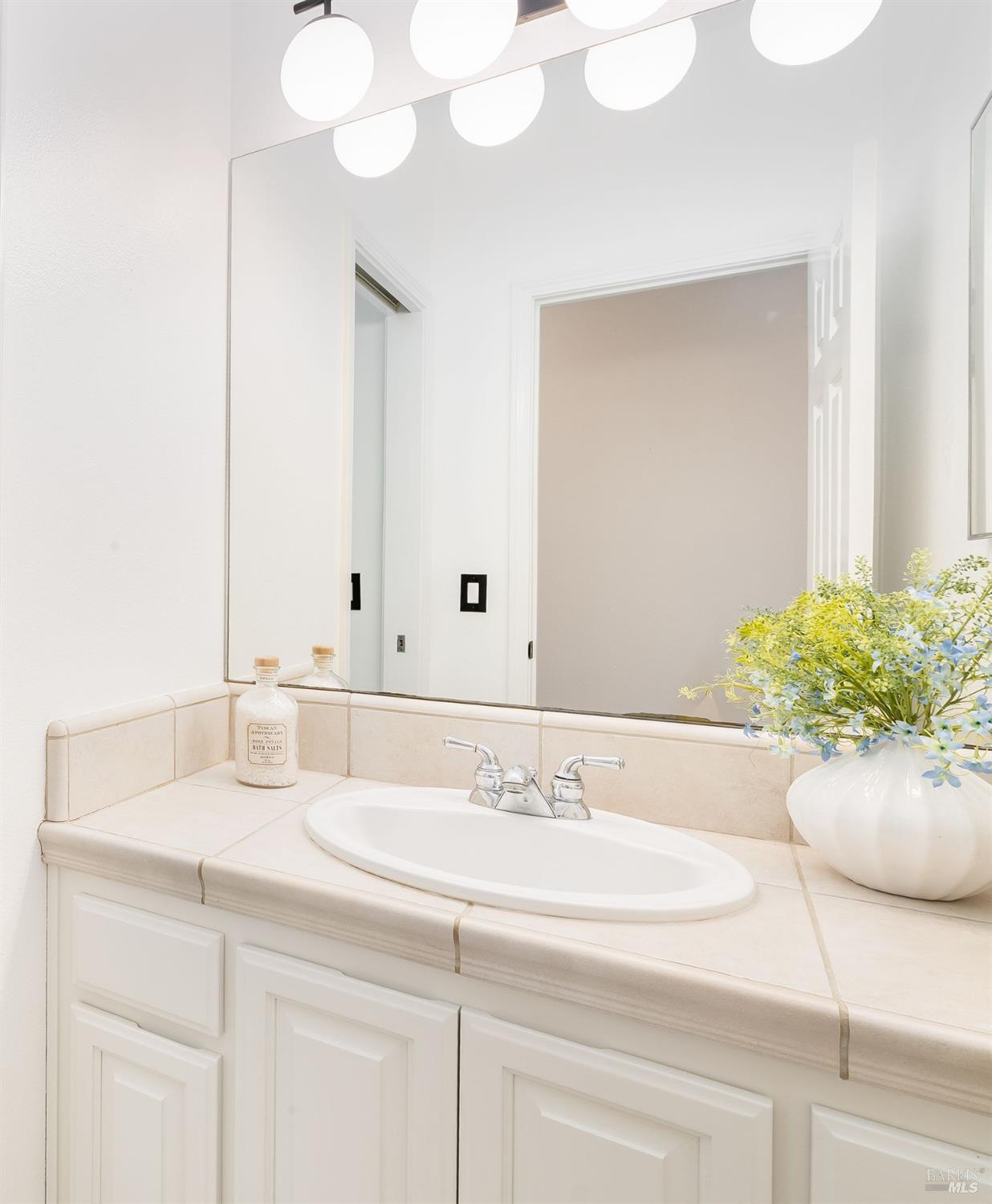 384 Arabian Way Healdsburg, CA 95448 - Photo 44 of 65 Downstairs full bathroom.