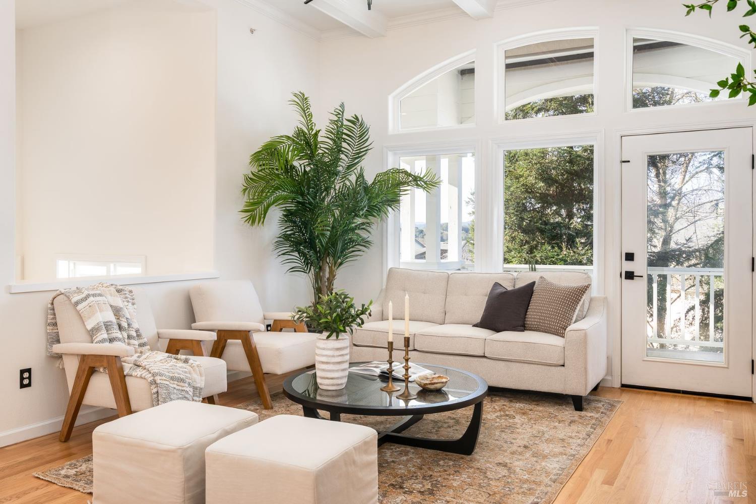 384 Arabian Way Healdsburg, CA 95448 - Photo 5 of 65