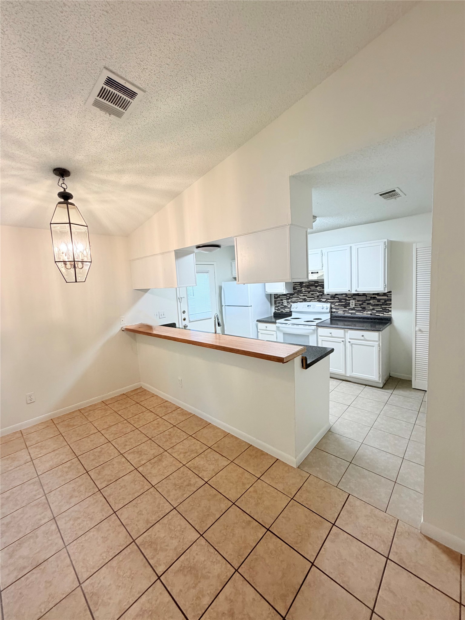 23393 Nameless Road, Unit 169 Leander, TX 78641 - Photo 12 of 19 Dinning Area