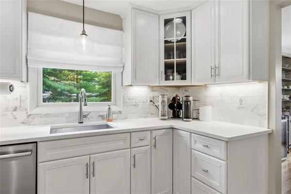 $550,000 | 2344 Southwood Drive, Pittsburgh, PA 15241