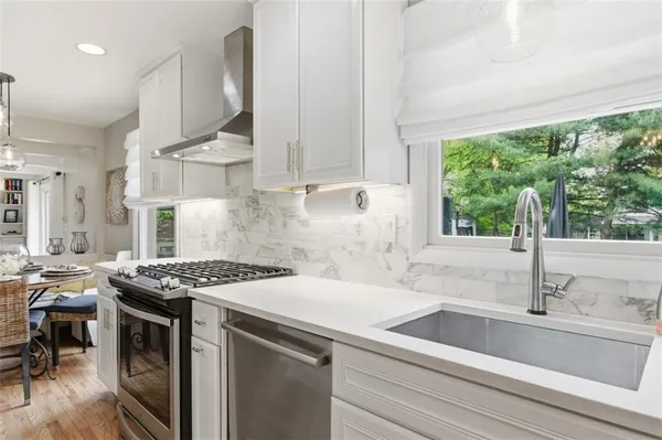 $550,000 | 2344 Southwood Drive, Pittsburgh, PA 15241