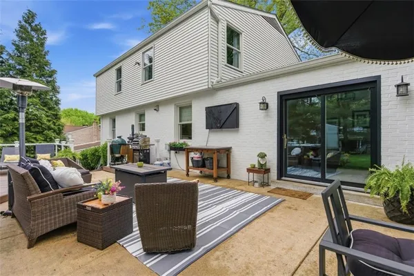 $550,000 | 2344 Southwood Drive, Pittsburgh, PA 15241