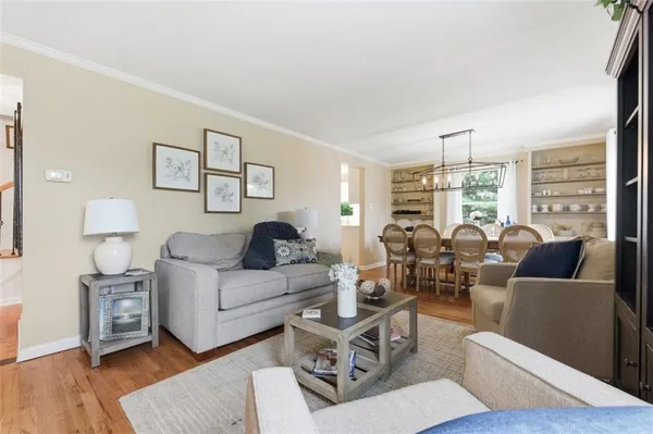 $550,000 | 2344 Southwood Drive, Pittsburgh, PA 15241