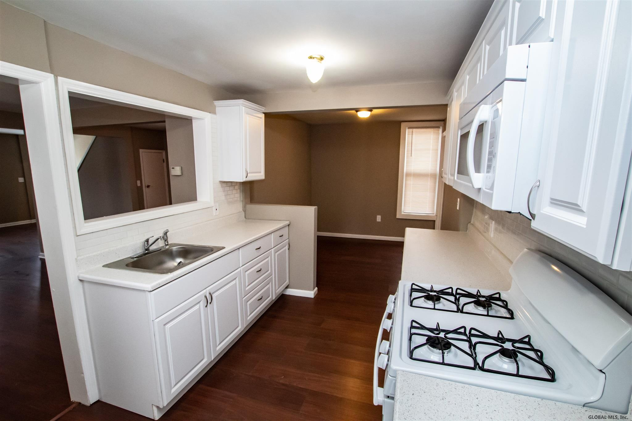 32 Walnut Street Gloversville, NY 12078 - Photo 2 of 20 Photo 2