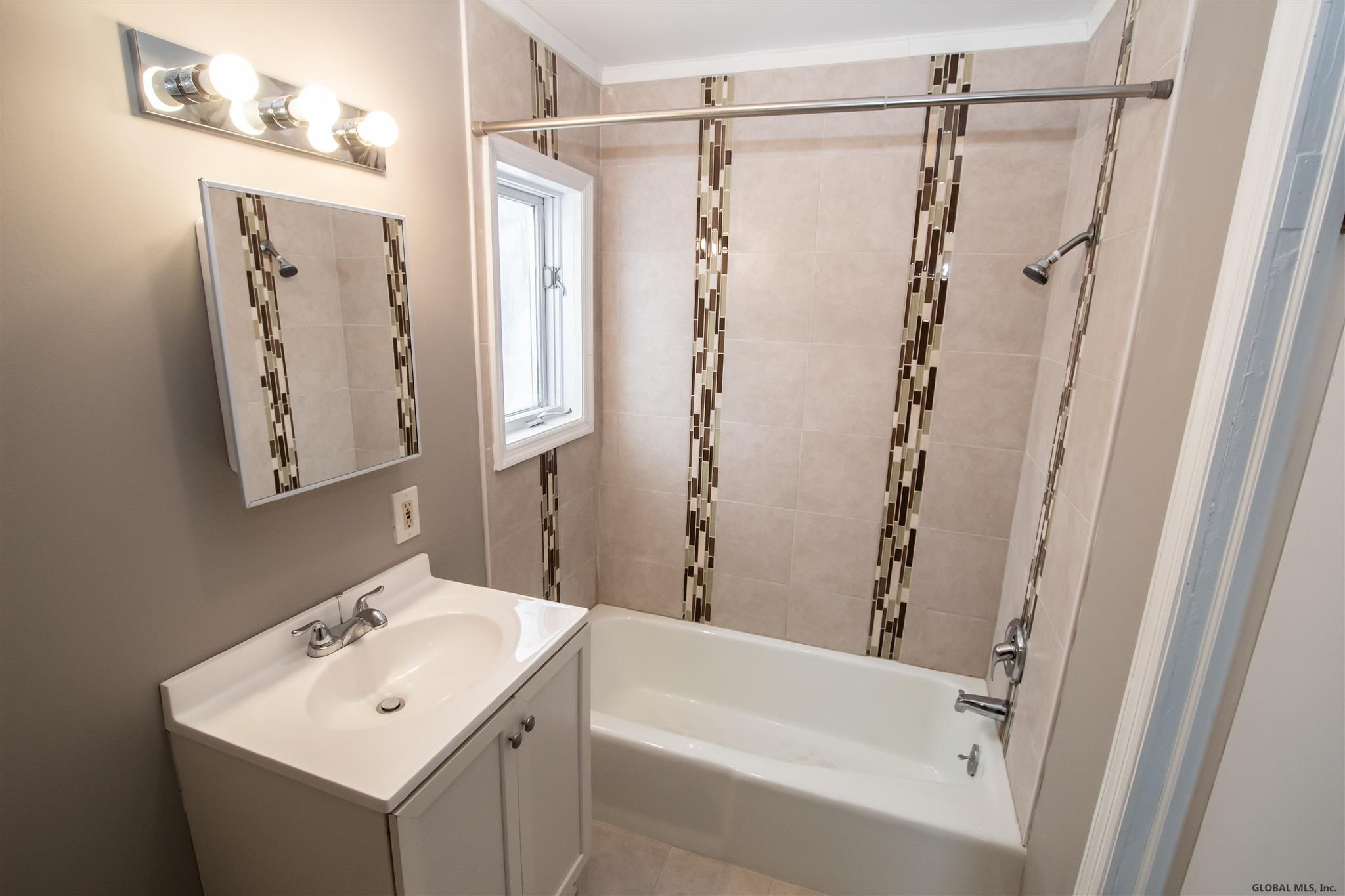 32 Walnut Street Gloversville, NY 12078 - Photo 6 of 20 Photo 6