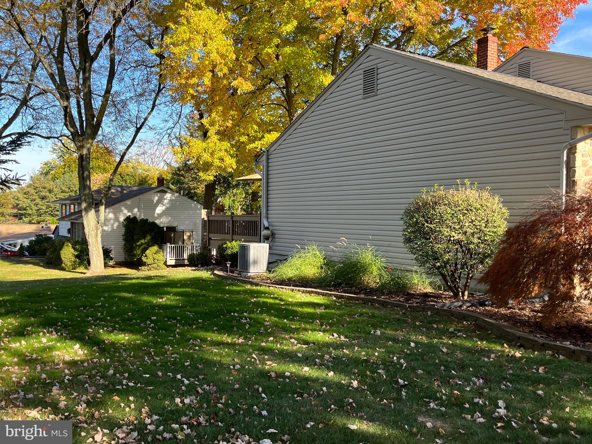 441 Hightop Road West Chester, PA 19380 - Photo 5 of 35 Side yard
