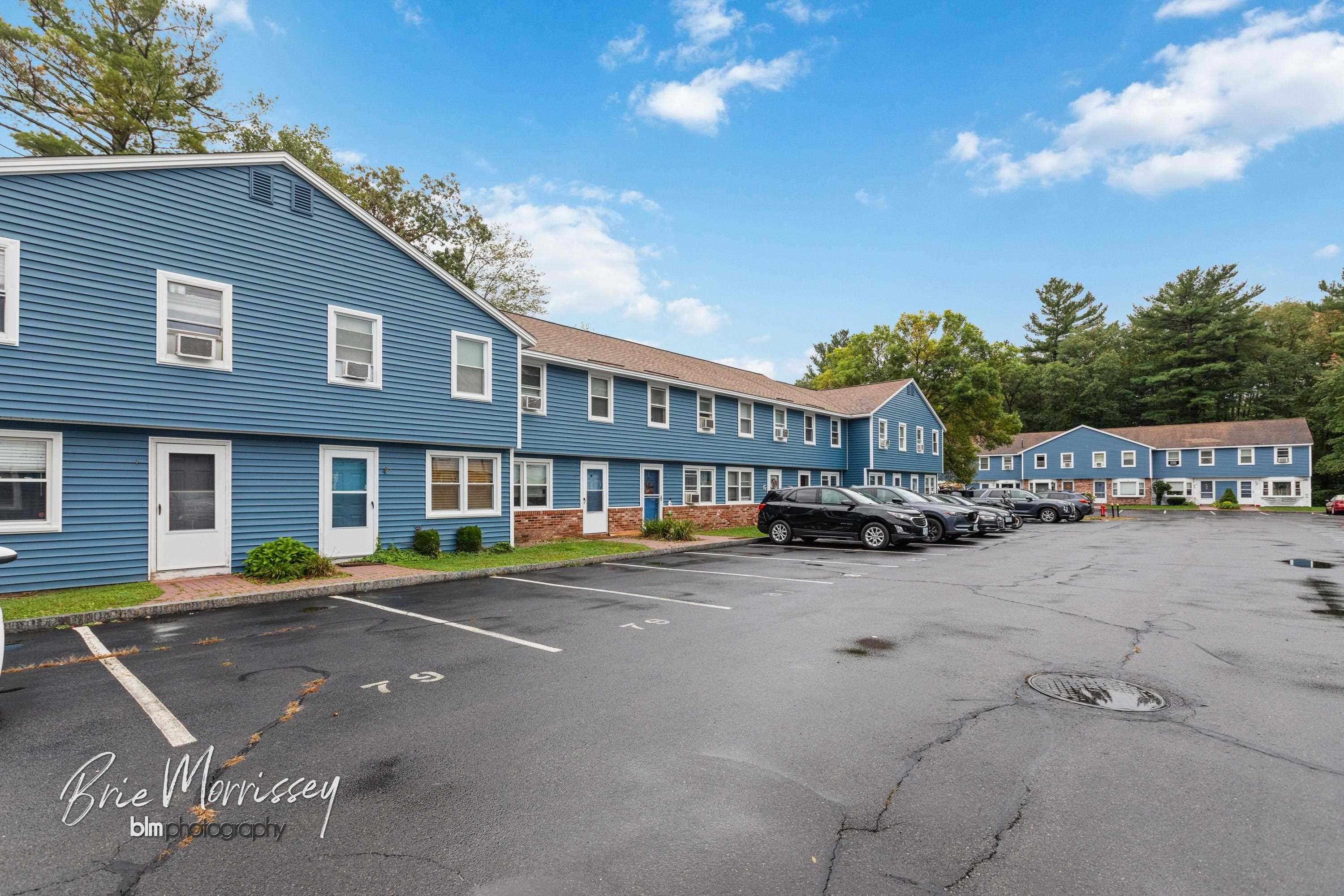 81 Stonegate Lane, Unit 81 Derry, NH 03038 - Photo 3 of 16