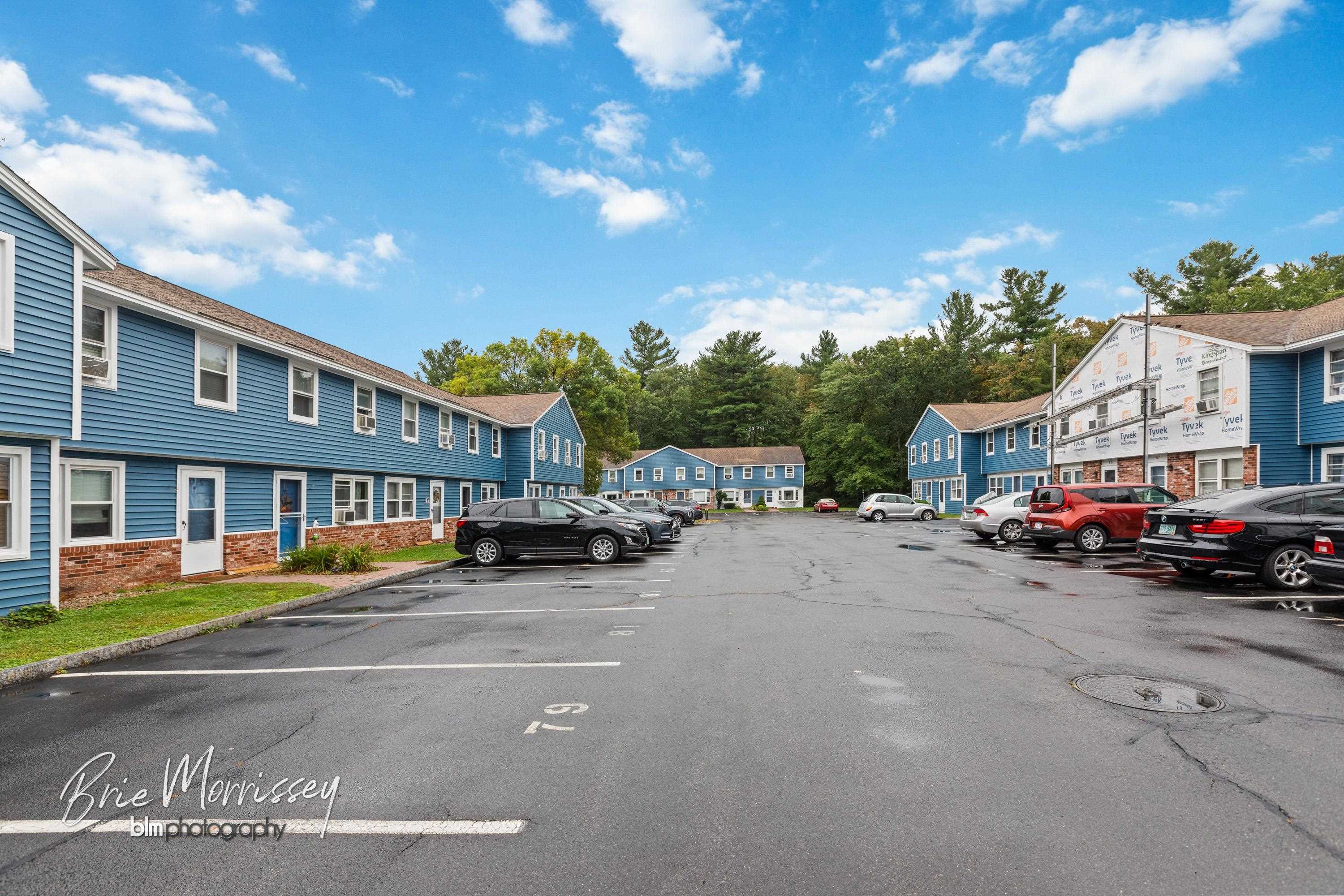 81 Stonegate Lane, Unit 81 Derry, NH 03038 - Photo 4 of 16