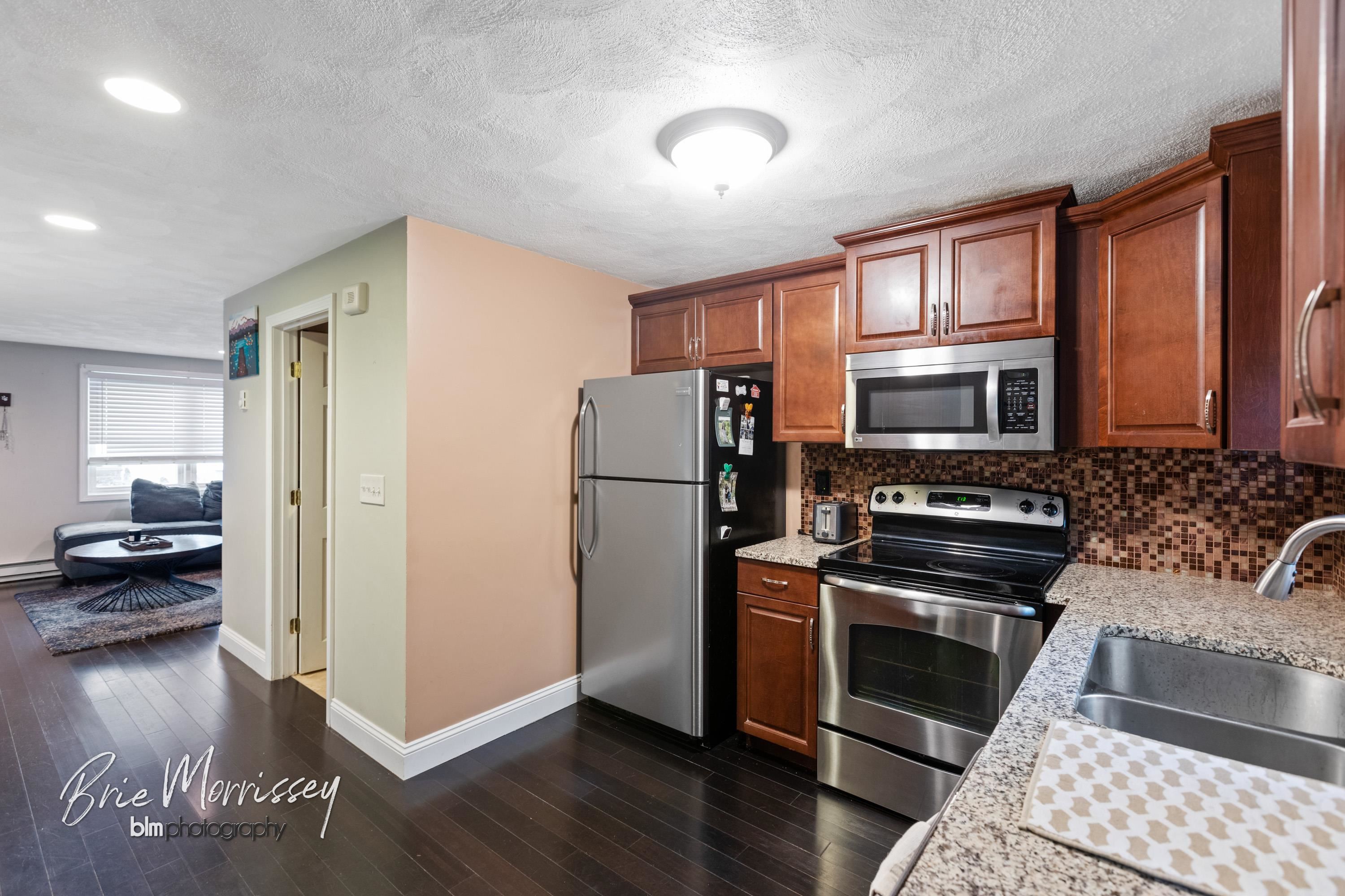 81 Stonegate Lane, Unit 81 Derry, NH 03038 - Photo 9 of 16