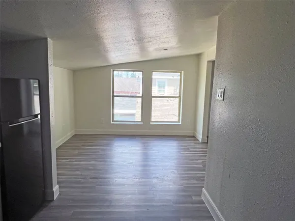 $850 | 201 Eastwood Street, Unit 3, Houston, TX 77011