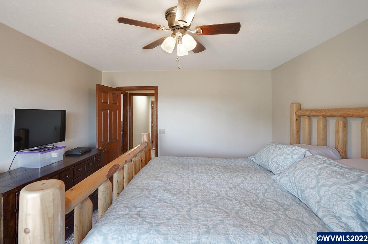 44400 West McCully Mountain Road Lyons, OR 97358 - Photo 24 of 42 Gallery Image 24