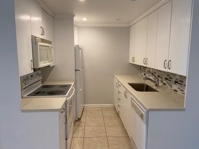 1028 Cornwall East Boca Raton, FL 33434 - Photo 2 of 17 IMG_1289