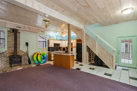 $825,000 | 186 Lake Road, Huntsville, TX 77320