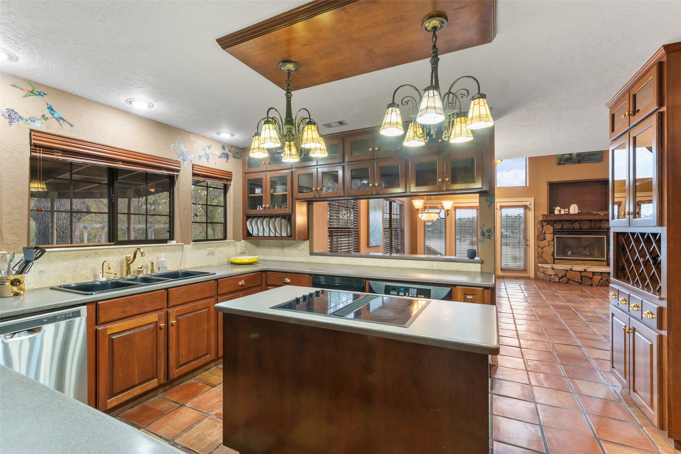 186 Lake Road Huntsville, TX 77320 - Photo 10 of 48