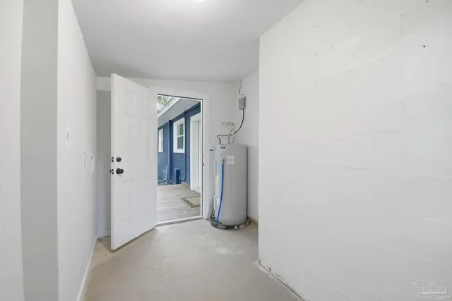 $207,000 | 522 South Edgewood Circle, Pensacola, FL 32506