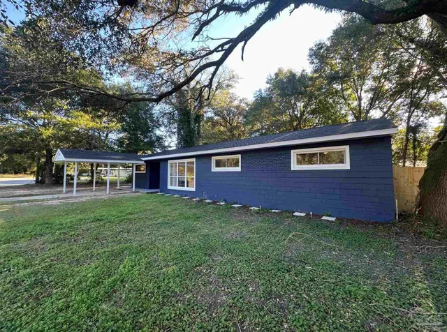 $207,000 | 522 South Edgewood Circle, Pensacola, FL 32506