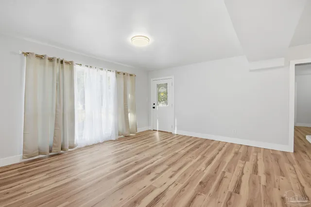 $207,000 | 522 South Edgewood Circle, Pensacola, FL 32506