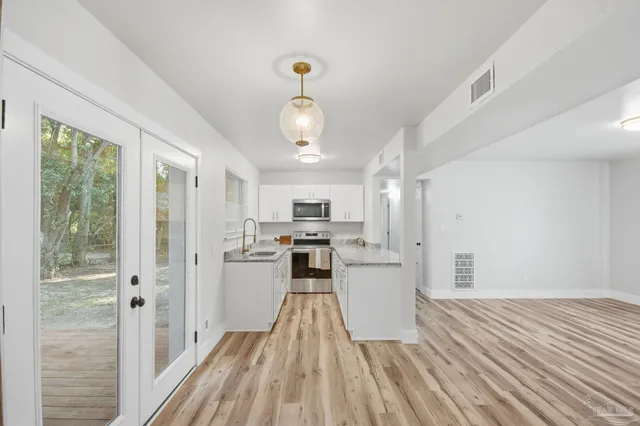 $207,000 | 522 South Edgewood Circle, Pensacola, FL 32506