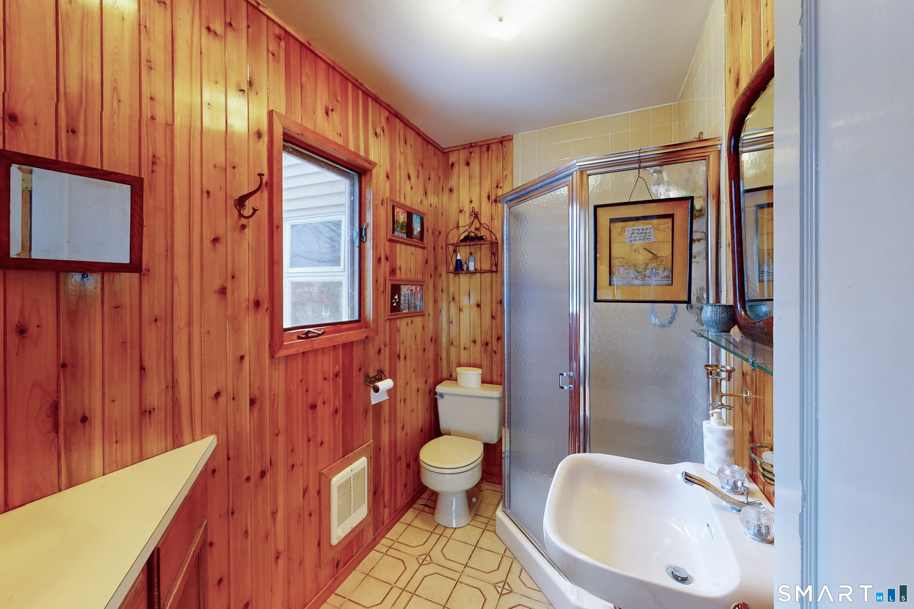 29 Carol Street Danbury, CT 06810 - Photo 15 of 36