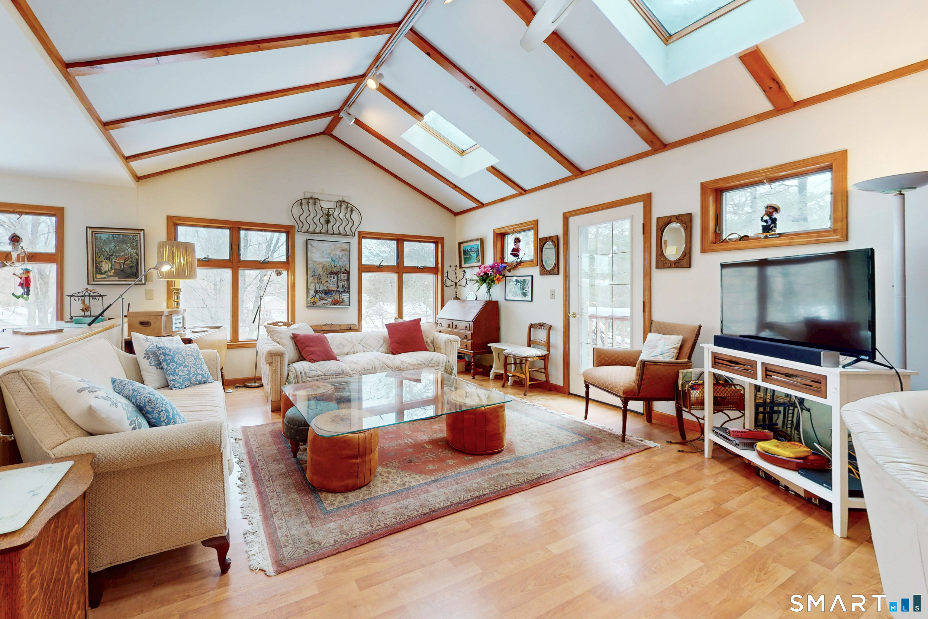 29 Carol Street Danbury, CT 06810 - Photo 9 of 40