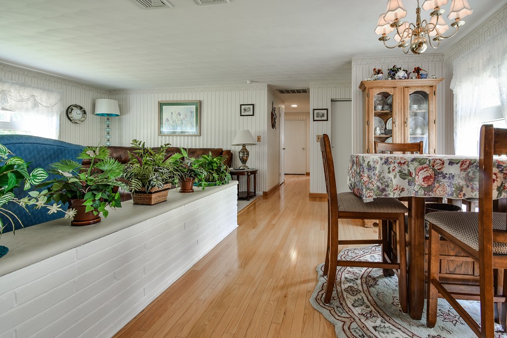32 Eden Road Framingham, MA 01702 - Photo 3 of 22 Gallery Image 3