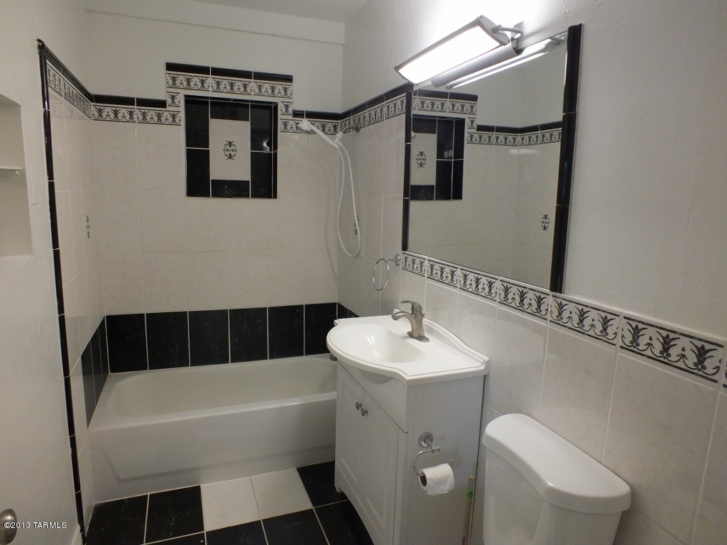 2831 West Mossman Road Tucson, AZ 85746 - Photo 13 of 23 Gallery Image 13