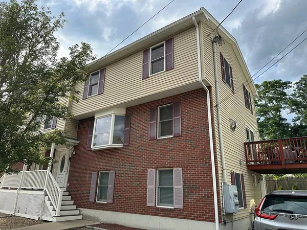 $4,400 | 209 Adams Street, Unit B, Malden, MA 02148
