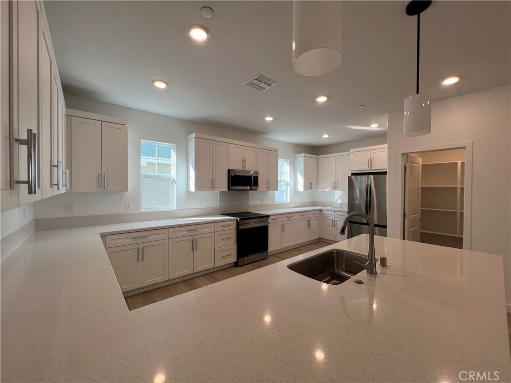 2544 Dorris Street El Monte, CA 91733 - Photo 3 of 13