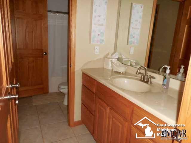 9283 Valetta Drive Temperance, MI 48182 - Photo 21 of 22 21201390-20.JPG