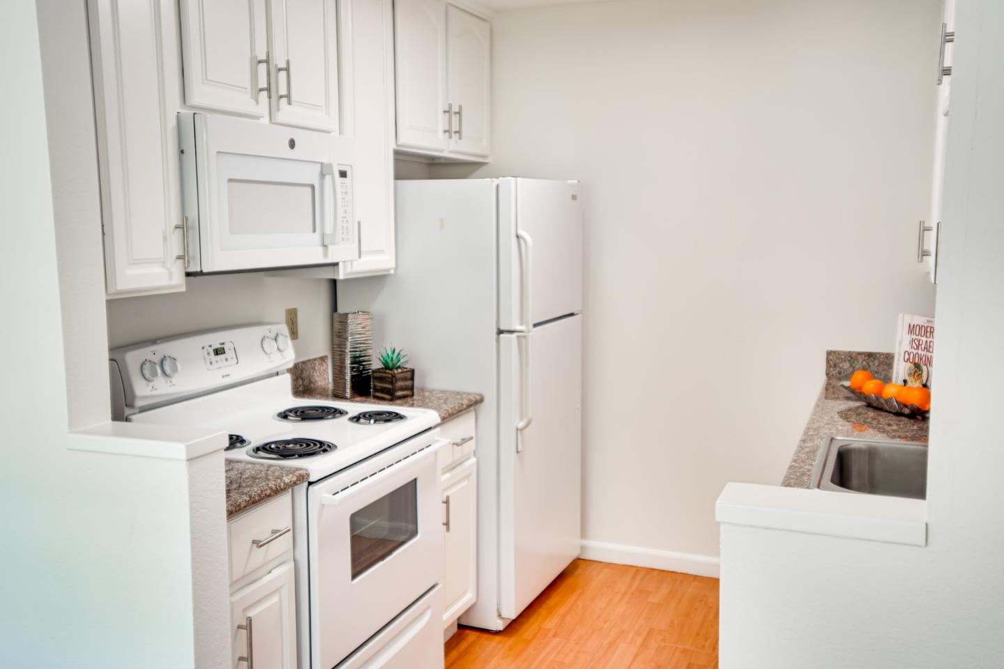 905 West Middlefield Road, Unit 976 Mountain View, CA 94043 - Photo 11 of 18 Gallery Image 11