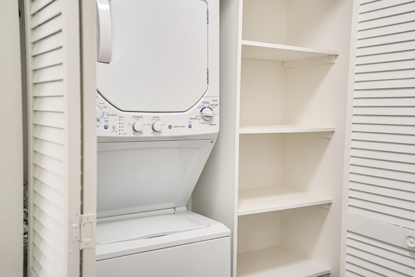 905 West Middlefield Road, Unit 976 Mountain View, CA 94043 - Photo 12 of 18 Gallery Image 12