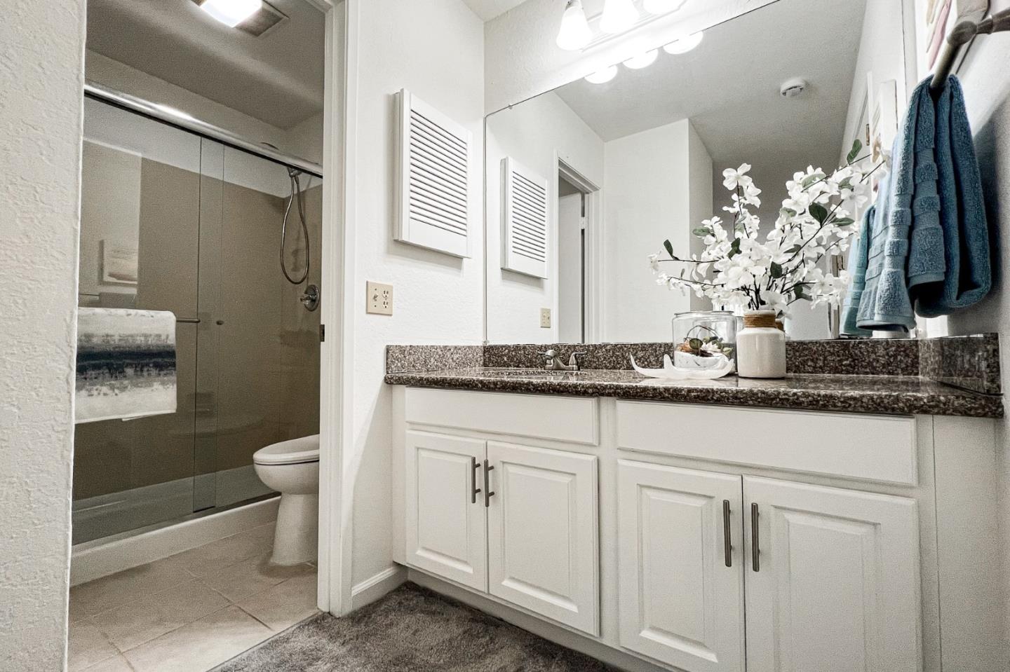 905 West Middlefield Road, Unit 976 Mountain View, CA 94043 - Photo 14 of 18 Gallery Image 14