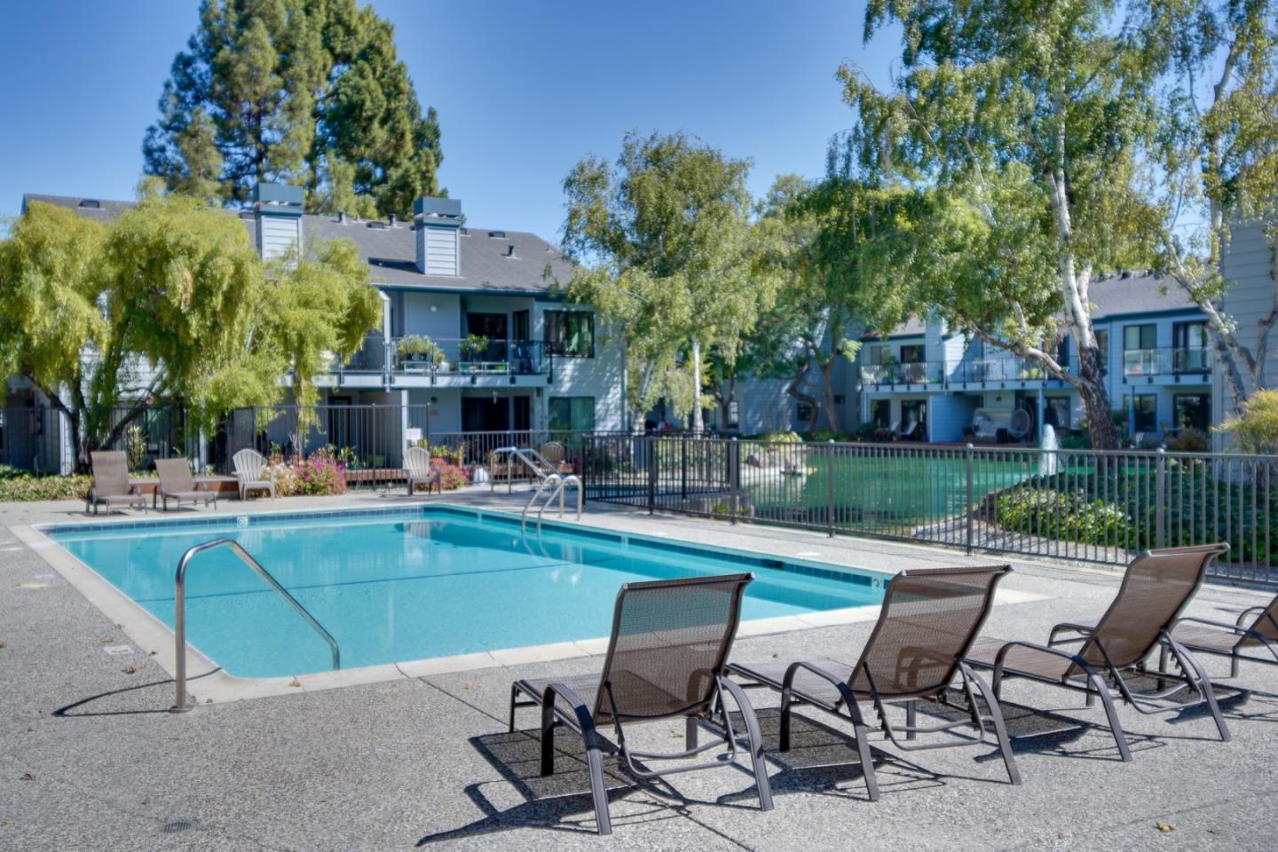 905 West Middlefield Road, Unit 976 Mountain View, CA 94043 - Photo 18 of 18 Gallery Image 18