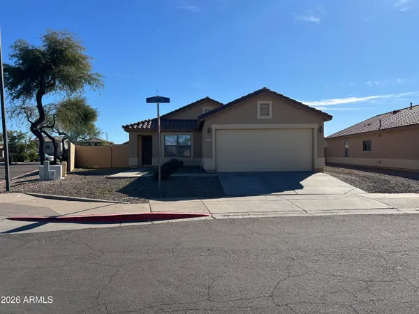 $2,000 | 8565 East Lakeview Avenue, Mesa, AZ 85209