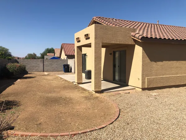 $2,000 | 8565 East Lakeview Avenue, Mesa, AZ 85209