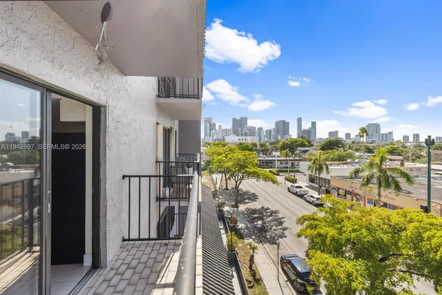 $2,300 | 777 Southwest 9th Avenue, Unit 413, Miami, FL 33130