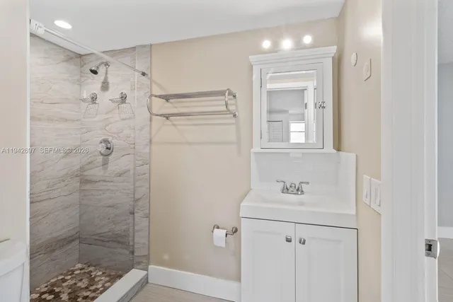 $2,300 | 777 Southwest 9th Avenue, Unit 413, Miami, FL 33130